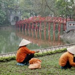 V130 auf den Strassen von Hanoi