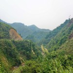 in der waldigen Hügellandschaft von Laos