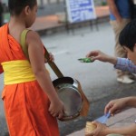 L123 Tak Bat, Luang Prabang