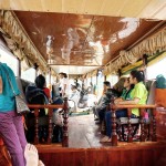 9h nach Pak Beng im langsamen Boot auf dem Mekong. Die Velos sind auf dem Dach.